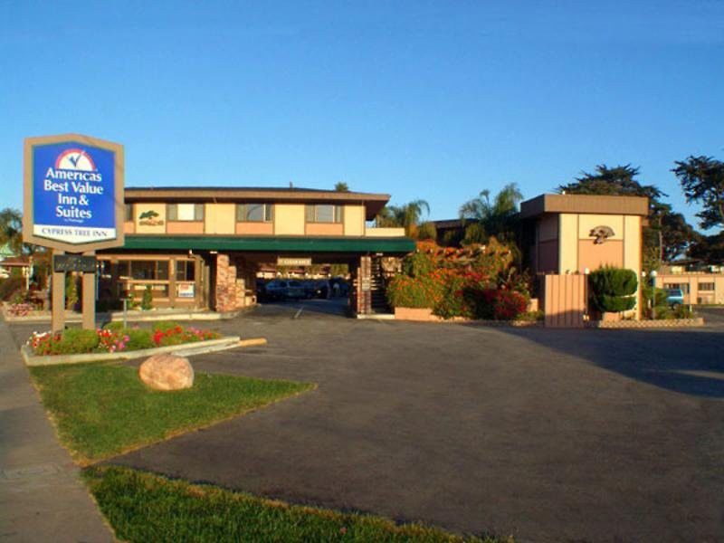 Red Roof Inn & Suites Monterey Extérieur photo
